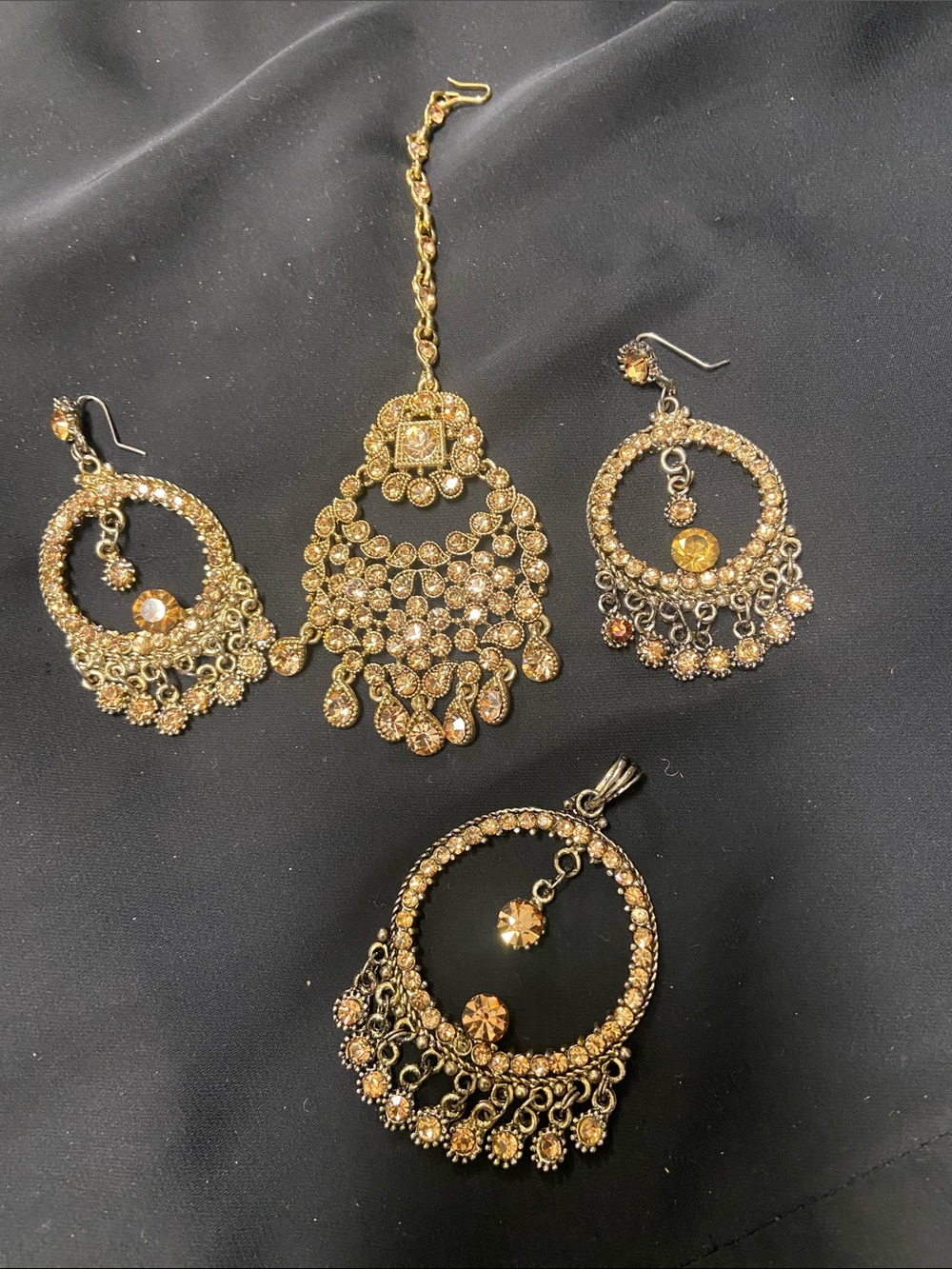 Indian Gold-Tone Filigree Chandelier Earrings and Pendant Set with tikka- Gold